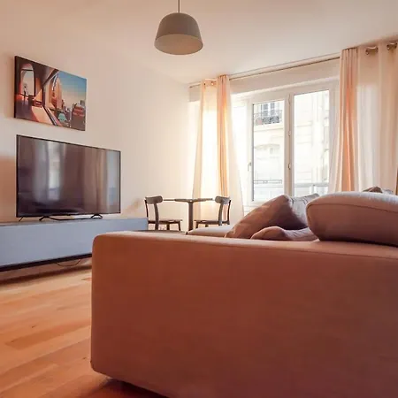 Enjoy Parisian Life Few Steps From Trocadero * Parijs