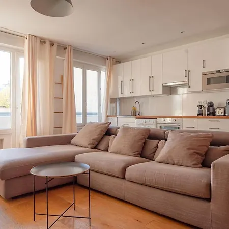 Enjoy Parisian Life Few Steps From Trocadero 아파트
